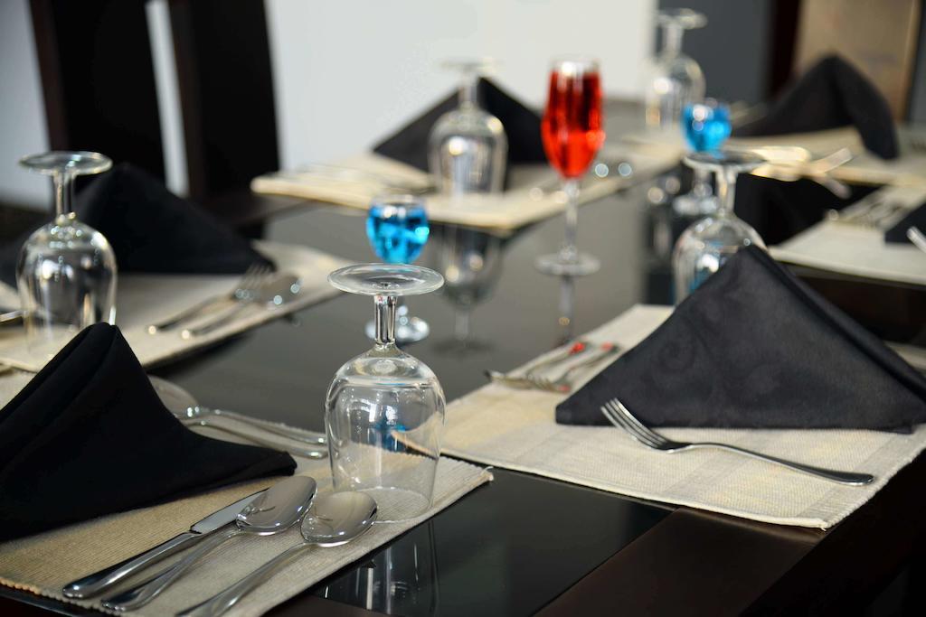 Lazaani Hotel Kolombo Dış mekan fotoğraf