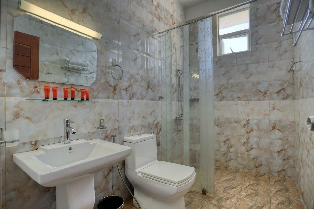 Lazaani Hotel Kolombo Dış mekan fotoğraf