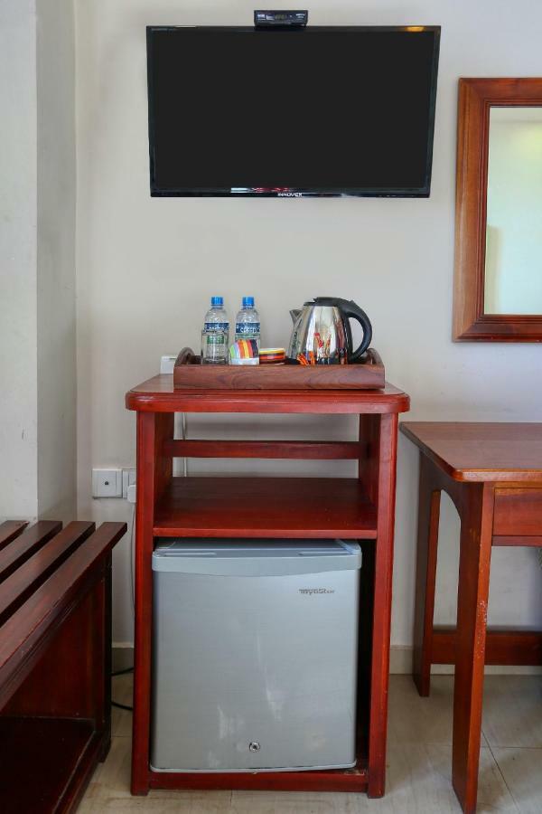Lazaani Hotel Kolombo Dış mekan fotoğraf